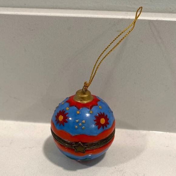 Vintage Christmas  Porcelain Hinge Ornament Trinket Box Holiday Decoration - Picture 5 of 6